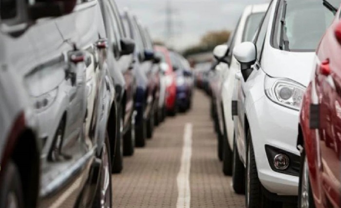 کاهش ۳ تا ۹ میلیون تومانی قیمت‌ها در بازار خودرو