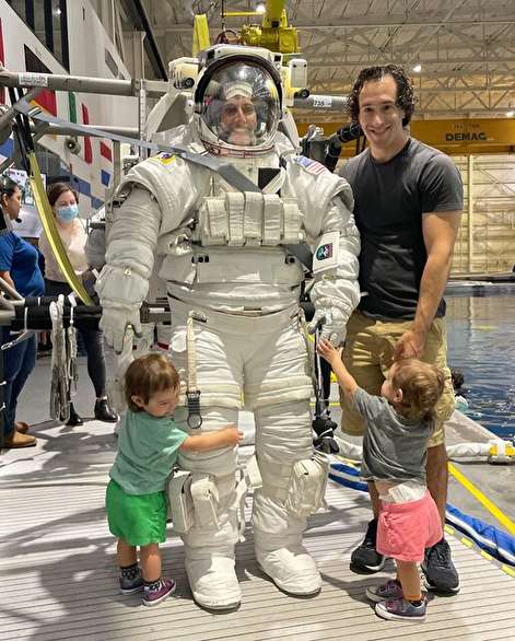 گشت و گذار فرزندان فضانورد ایرانی در آزمایشگاه ناسا
