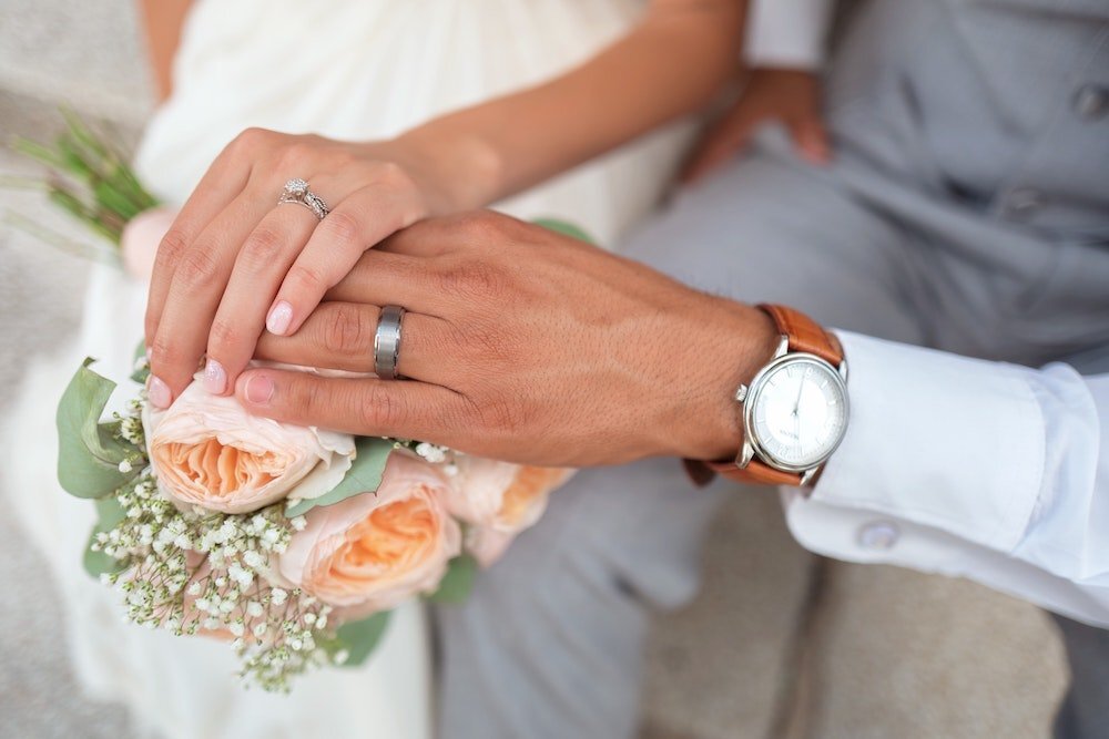 برای خرید حلقه ازدواج، باید تمامی این نکات را در نظر بگیرید!