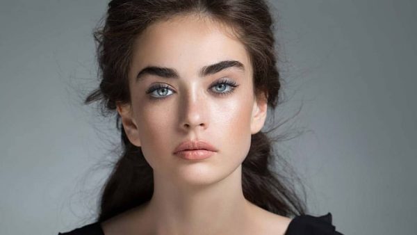 ۶ ترفند طبیعی برای زیباتر شدن خانم‌ها