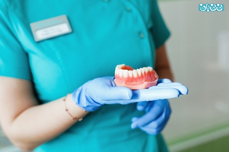 عوارض پروتز دندان، مواردی که باید بدانید
